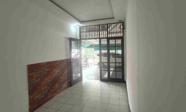 Ruang Usaha Kuliner Korea Jepang Chinese Food, Indoor & Outdoor Akses Pinggir Jalan Raya Ruang-Usaha di Tebet 105.0 m² Unfurnished