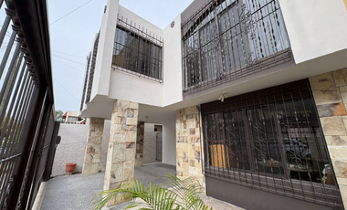 Casa Habitación en Venta, Ciudad Satélite, Monterrey, Nuevo León