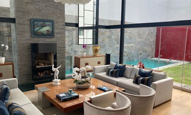 Vendo espectacular casa de 670 m2 y diseño exclusivo em el Parque Acosta, San Isidro limite con Magdalena
