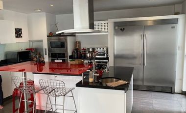 Vendo espectacular casa de 670 m2 y diseño exclusivo em el Parque Acosta, San Isidro limite con Magdalena