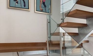 Vendo espectacular casa de 670 m2 y diseño exclusivo em el Parque Acosta, San Isidro limite con Magdalena