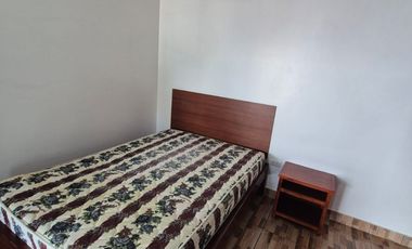 Habitación Amoblada en Alquiler en Urdesa Norte, Incluye todos los Servicios.