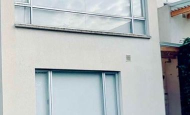 VENTA CASA NO ADOSADA PUEMBO