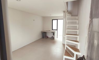 Dijual/Disewakan Rumah Siap Huni Lokasi Strategis di Cendana Botanic