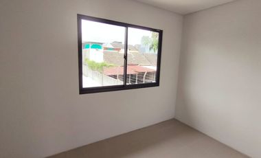 Dijual/Disewakan Rumah Siap Huni Lokasi Strategis di Cendana Botanic