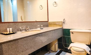 FOR RENT - CORNER UNIT AT BERJAYA HOTEL