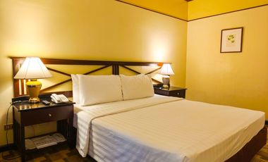 FOR RENT - CORNER UNIT AT BERJAYA HOTEL