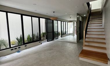 FOR SALE! 15.5M Single Attached House and Lot  in Moonwalk Village Paranaque-AP