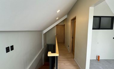 FOR SALE! 15.5M Single Attached House and Lot  in Moonwalk Village Paranaque-AP