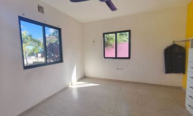 Renta de casa de un piso SIN muebles en Baspul