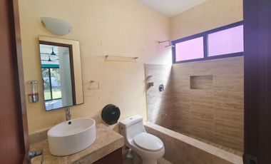 Renta de casa de un piso SIN muebles en Baspul