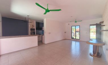 Renta de casa de un piso SIN muebles en Baspul