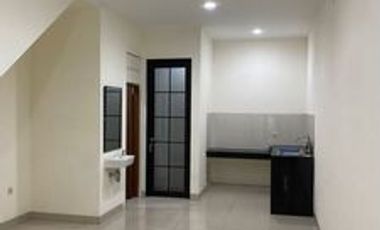 Disewakan Murah Rumah  Green Village 4x12m2 Cipondoh, Tangerang