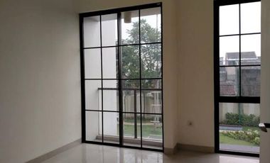 Disewakan Murah Rumah  Green Village 4x12m2 Cipondoh, Tangerang