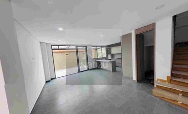 Casa Unifamiliar en Urbanización cerrada El Retiro