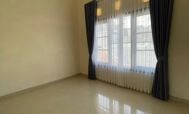 Disewakan Rumah Siap Huni Semi Furnished di Villa Puncak Tidar Malang