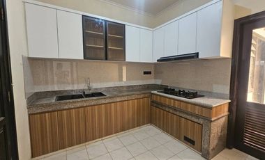 Disewakan Rumah Siap Huni Semi Furnished di Villa Puncak Tidar Malang