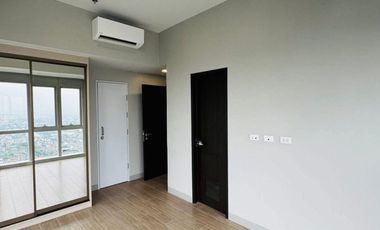 FOR RENT:  UPTOWN ARTS RESIDENCES
