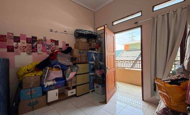 Rumah 2 Lantai Termurah di Cinangka  Pondok Cabe, Dijual di bawah harga pasar