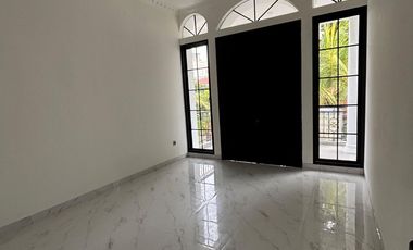 Di Sewakan Rumah Baru Lux 2 Lantai di Setiabudi, Jakarta Selatan