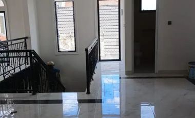 Di Sewakan Rumah Baru Lux 2 Lantai di Setiabudi, Jakarta Selatan