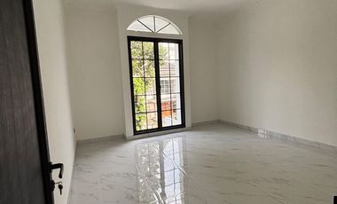 Di Sewakan Rumah Baru Lux 2 Lantai di Setiabudi, Jakarta Selatan