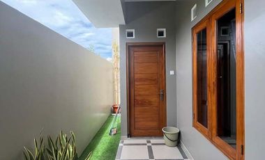 Disewakan Rumah 2 lantai Semi Furnished Tanah Luas Tamanmartani dekat Prambanan