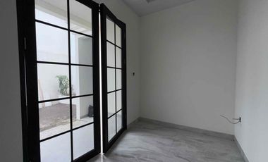 Rumah Classic Siap Huni Cinere Depok
3 Lantai + Rooftop  Termurah Start 2 Miliar