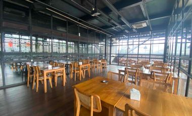 Dijual atau disewakan area komersial di Tebet bangunan, 2.5 lantai dengan rooftopnya, strategis, dekat ke perkantoran, perumahan, sekolah, kuliner