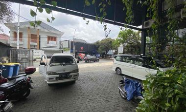 Dijual atau disewakan area komersial di Tebet bangunan, 2.5 lantai dengan rooftopnya, strategis, dekat ke perkantoran, perumahan, sekolah, kuliner