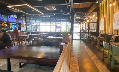 Dijual atau disewakan area komersial di Tebet bangunan, 2.5 lantai dengan rooftopnya, strategis, dekat ke perkantoran, perumahan, sekolah, kuliner