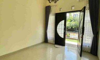 Disewakan Rumah Bagus Dan Terawat Di Villa Puncak Tidar, Malang