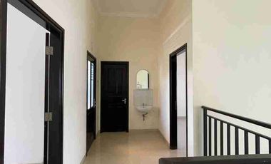 Disewakan Rumah Bagus Dan Terawat Di Villa Puncak Tidar, Malang