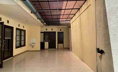 Disewakan Rumah Bagus Dan Terawat Di Villa Puncak Tidar, Malang