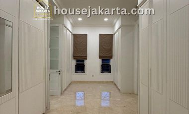 Luxury House for Sale in Kemang | Brand New, Private Pool & Lift . Fully Furnished