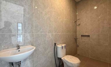 Rumah Mewah Classic Modern 2 Lantai  Siap Huni Selangkah ke Tol Brigif Cinere Depok