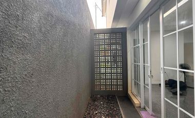 Rumah Mewah 2 Lantai di Kawasan Elite Mega Cinere Siaphuni