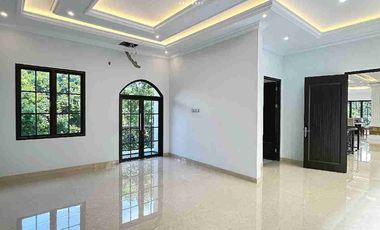 Rumah Baru Mewah Classic Dalam Townhouse Akses Strategis Di Cilandak Timur Jaksel