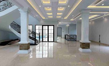Rumah Baru Mewah Classic Dalam Townhouse Akses Strategis Di Cilandak Timur Jaksel