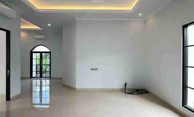 Rumah Baru Mewah Classic Dalam Townhouse Akses Strategis Di Cilandak Timur Jaksel