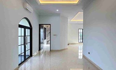 Rumah Baru Mewah Classic Dalam Townhouse Akses Strategis Di Cilandak Timur Jaksel