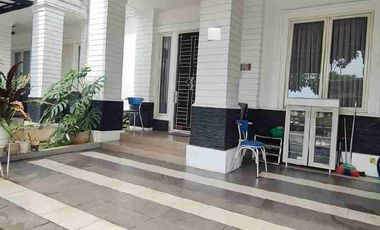 DIJUAL RUMAH 2 LANTAI MODERN CLASSIC GRAND WISATA BEKASI