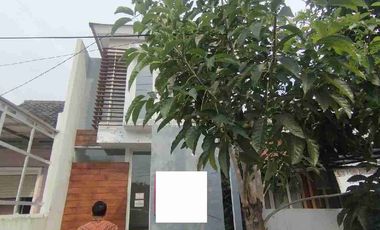 Dijual Via Lelang Rumah lokasi Puri Safira Menganti Gresik