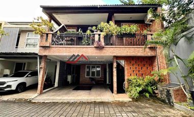 Rumah Modern Minimalis Dalam Town House Di Cilandak