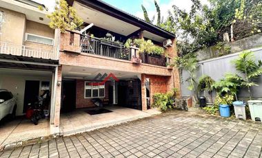 Rumah Modern Minimalis Dalam Town House Di Cilandak