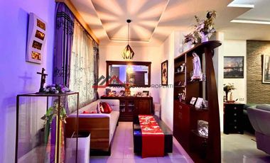 Rumah Modern Minimalis Dalam Town House Di Cilandak