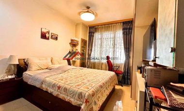 Rumah Modern Minimalis Dalam Town House Di Cilandak