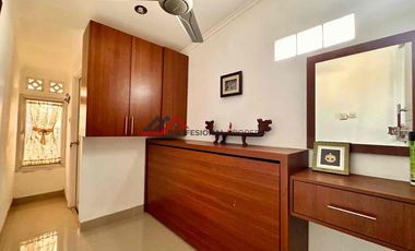 Rumah Modern Minimalis Dalam Town House Di Cilandak