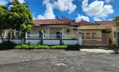Dijual villa murah di komplek Putra hills nusa dua