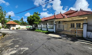 Dijual villa murah di komplek Putra hills nusa dua